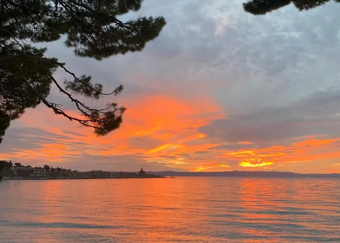 Апартаменти Lora *