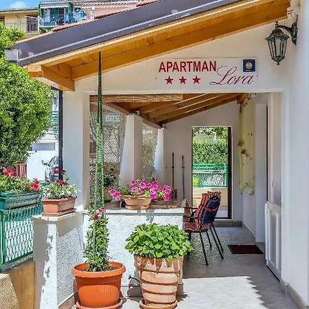 Lora Apartment Makarska